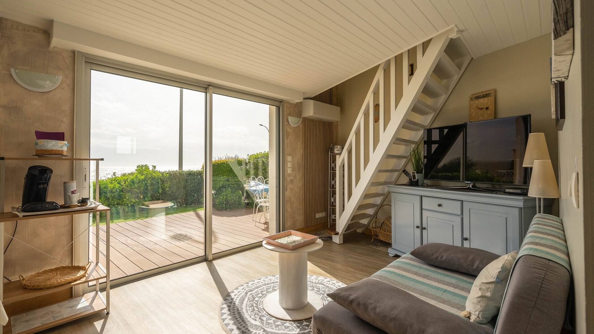 Saint-Palais-sur-Mer House | Vacation Home "Grande Côte" with Sea View, Private Terrace & Wi-Fi