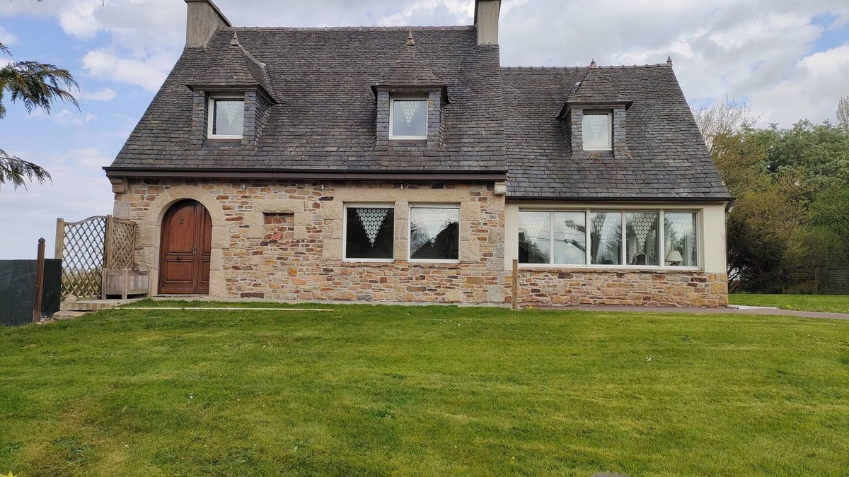Plestin-les-Greves House | VACATION HOME 3 KM FROM THE SEA