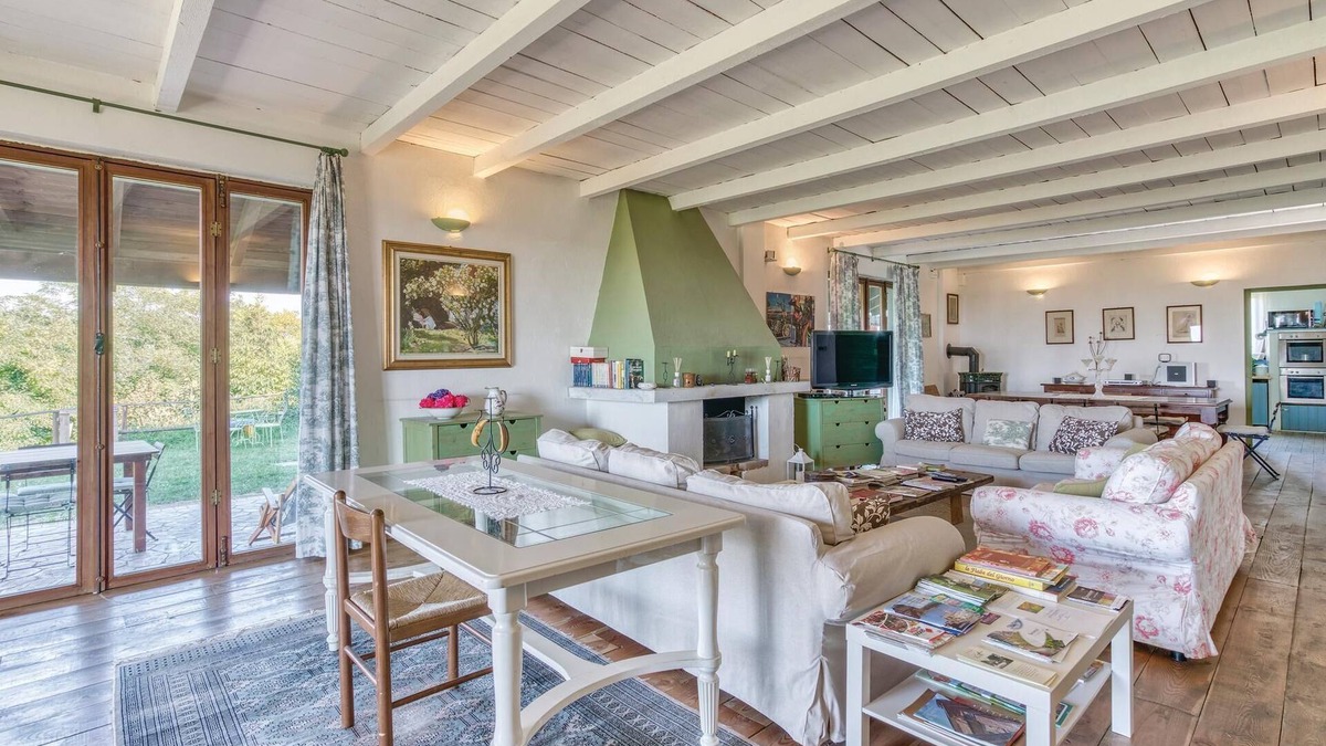 Castelnuovo Calcea House | Vacation home with pool and panoramic views of the Monferrato vineyards that reach the Alps.