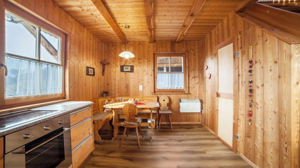 Naturno House | Vacation Home "Waldhof" with Mountain View, Balcony & Wi-Fi