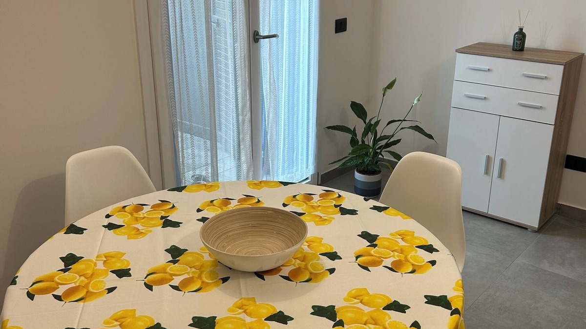 Brucoli House | Vacation home a stone's throw from the sea. Ideal for families, couples and groups of friends