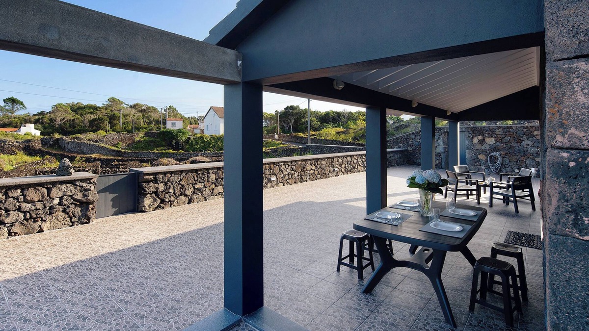 Lajes do Pico House | Vacation Home "Adega Do Portinho Velho" with Balcony & Wi-Fi