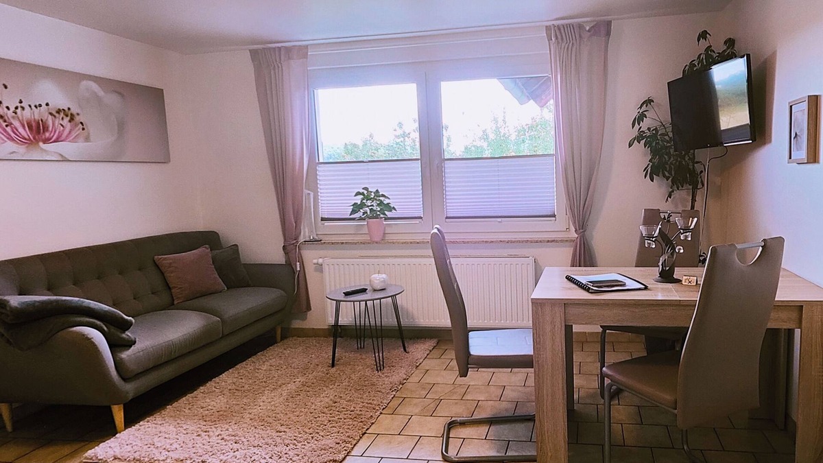 Wutha-Farnroda House | Vacation home am Rehberg first floor apartment Vier Pfoten