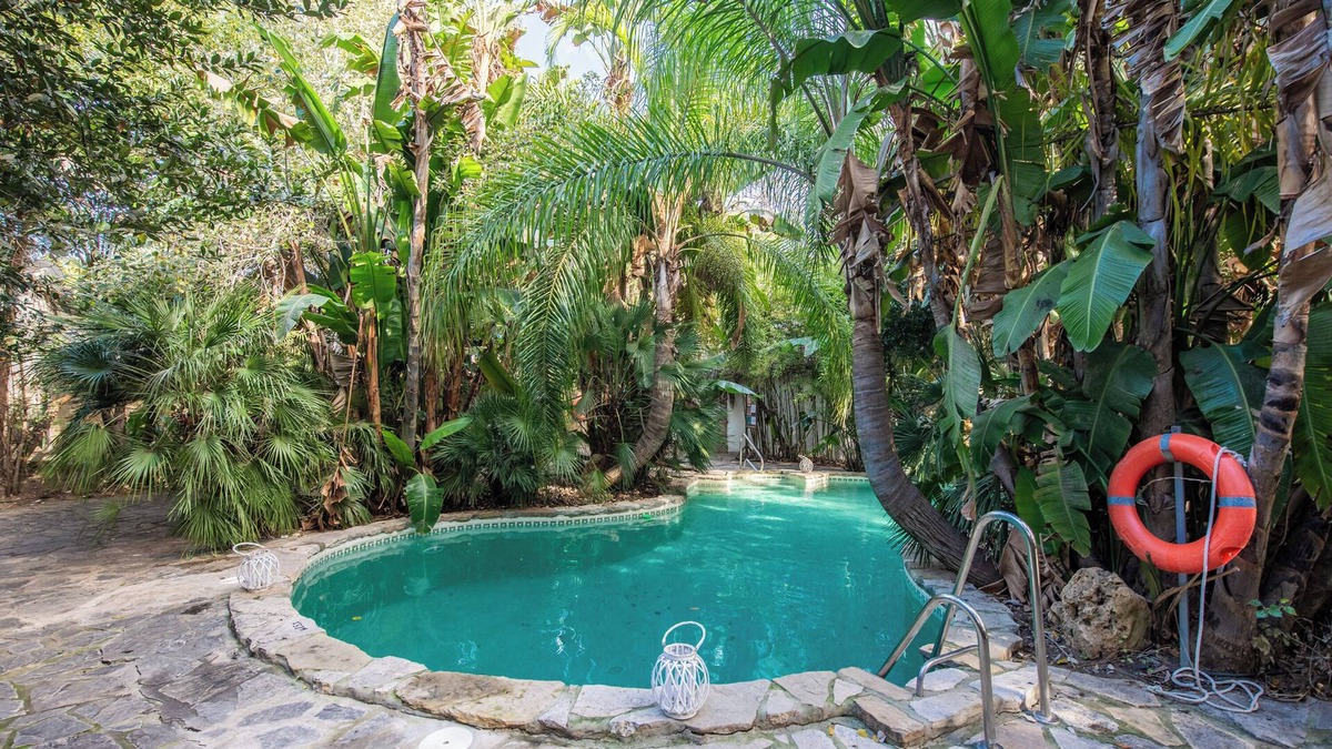 Los Angeles House | Vacation Home "Apartamento Cortijo Rural Las Aves" with Mountain View & Shared Pool