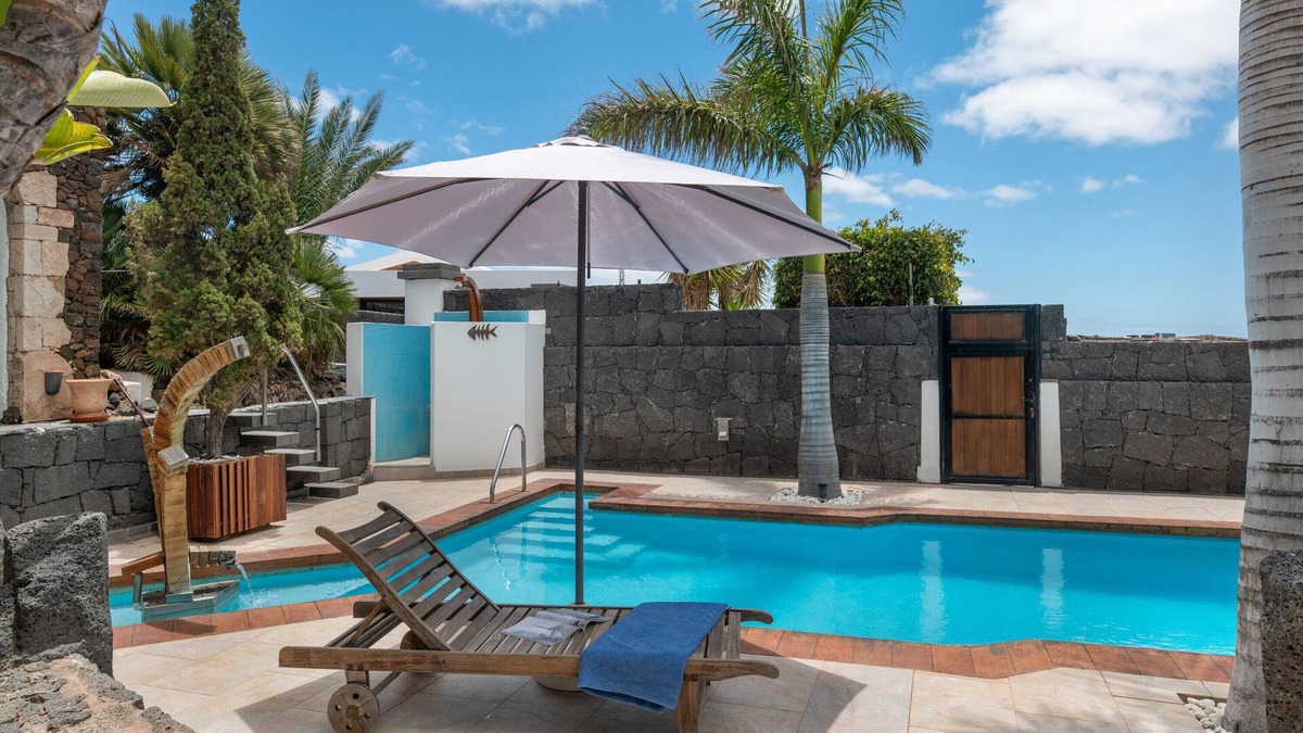 Las Brenas House | Vacation Home 'Bianca Cactus' with Sea View, Private Terrace and Wi-Fi