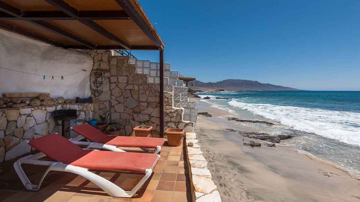 Pajara House | Vacation Home 'Casa Nostra' with Sea View, Terrace & Wi-Fi