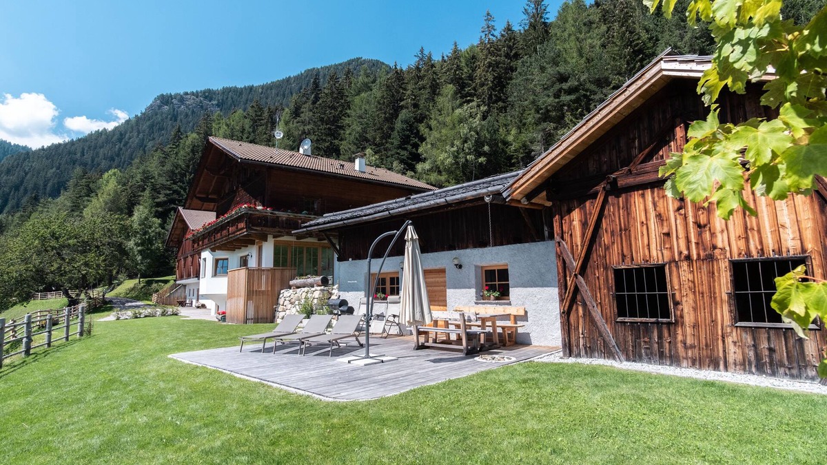 Riga Davanti House | Vacation home Chalet Oberlechner