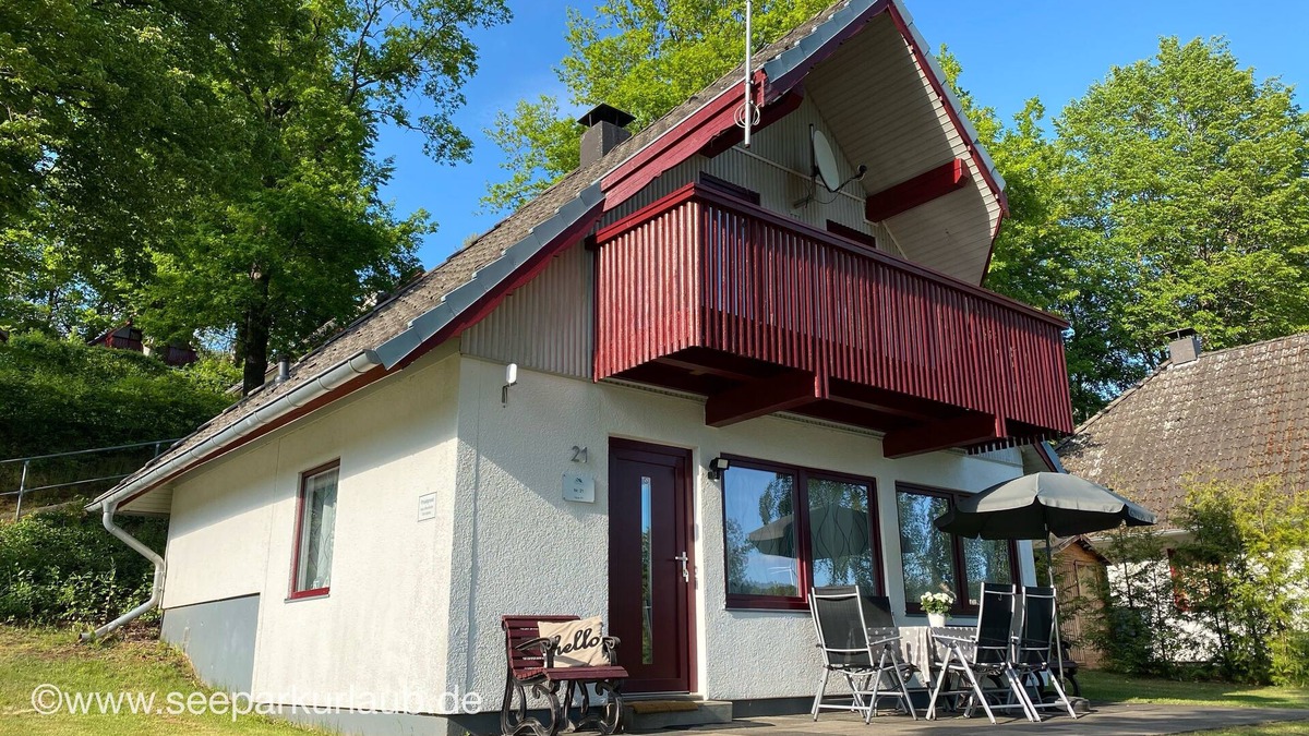 Kirchheim House | Vacation home, detached - lake view - 6 persons - comfortably furnished.
