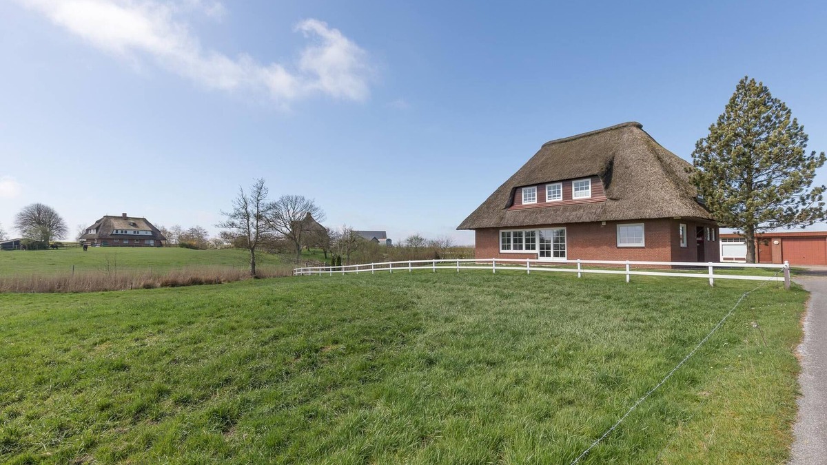 Hattstedtermarsch House | Vacation home Käptns Hus in Hattstedtermarsch for up to 8 people