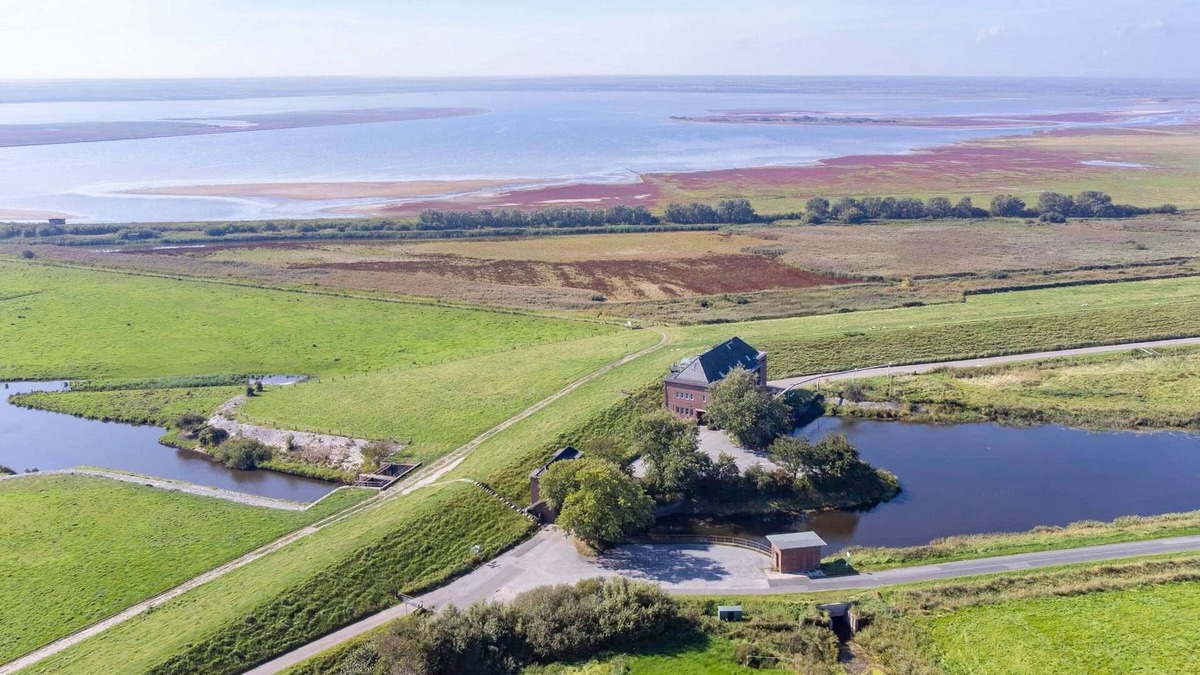 Hattstedtermarsch Apartment | Vacation home Arlau Schleuse in the Hattstedtermarsch for up to 4 people