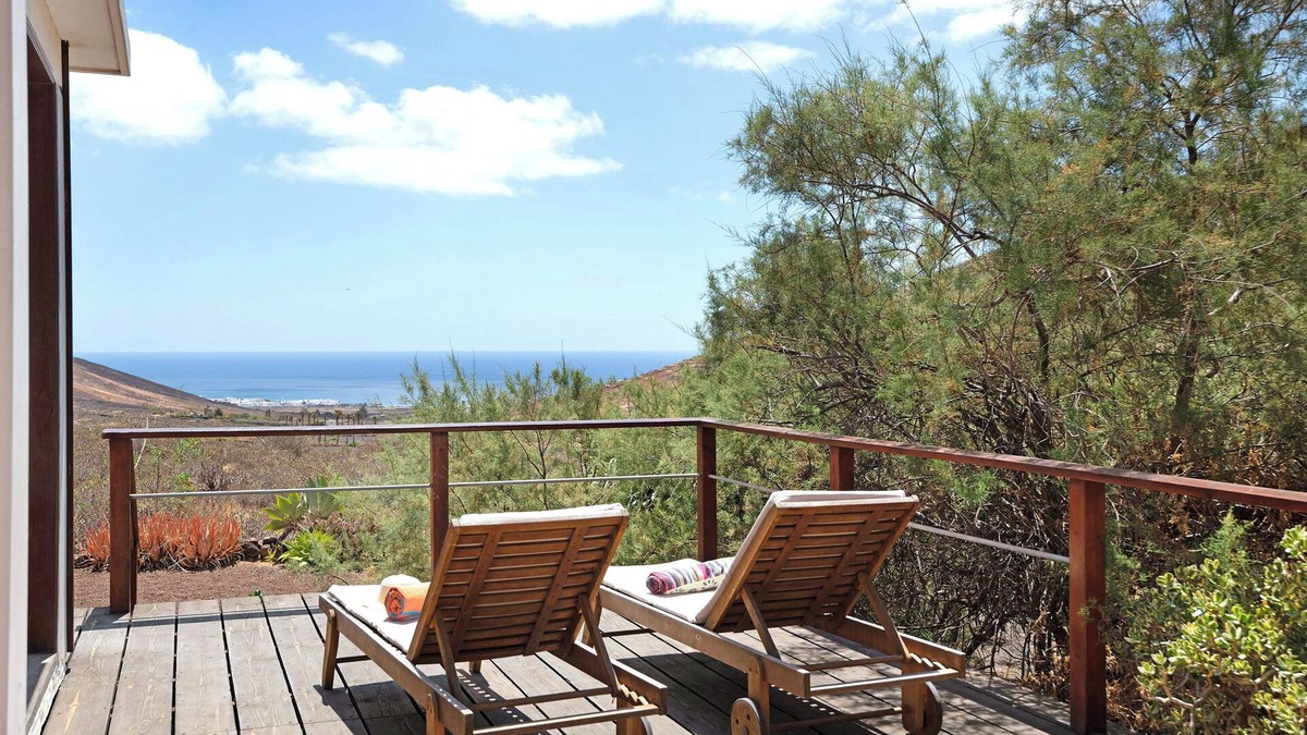Haria House | Vacation Home 'Ecolodge Finca Chafariz' with Sea View, Pool, Garden & Wi-Fi