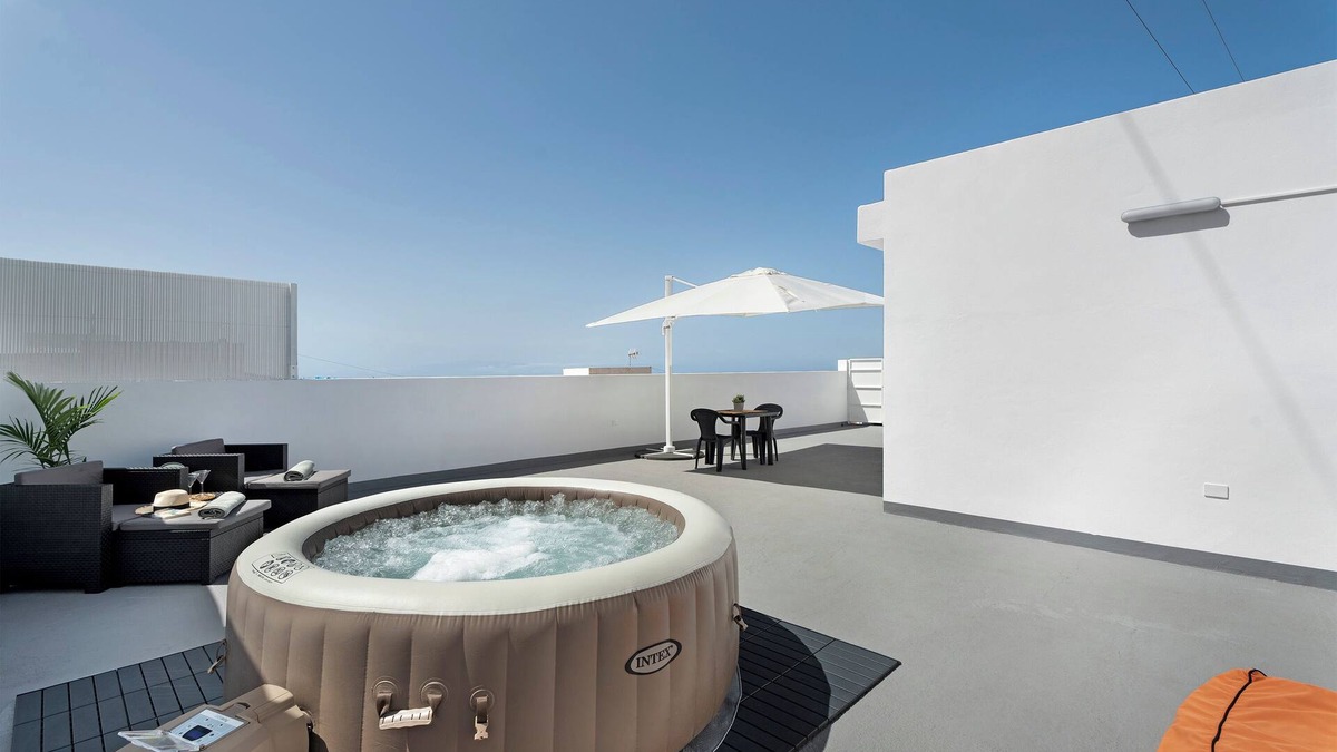 Adeje House | Vacation Home 'El Rinconcito De Niña' with Sea View, Private Terrace and Wi-Fi