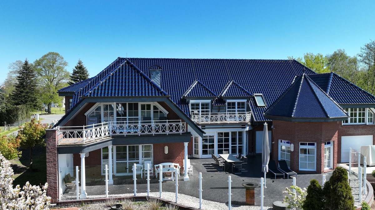 Ruhn House | Vacation home for 12 guests with 570m² in Rühn (171845)