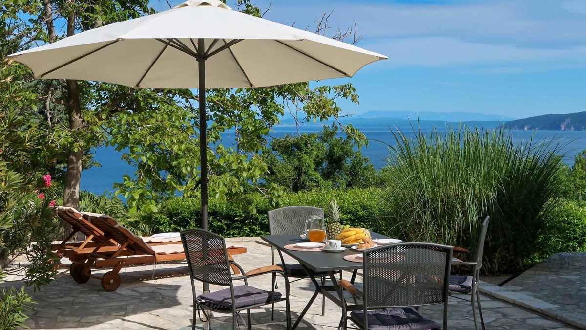 Obrs House | Vacation home Makvic by Interhome