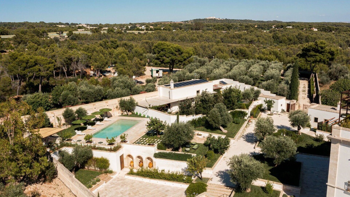 Massafra House | Vacation Home in Massafra with 6 bedrooms sleeps 12