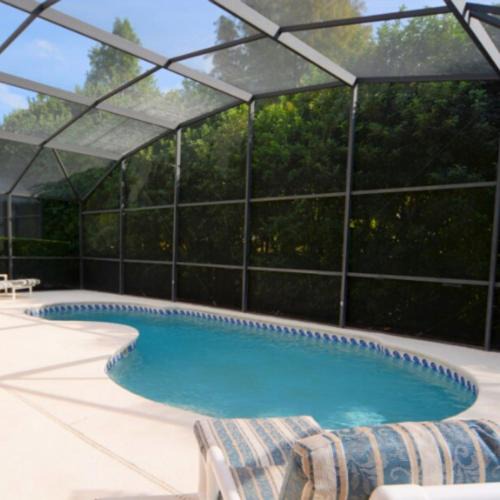 Lake Berkley House | Vacation Home in Orlando Florida Close to Disney