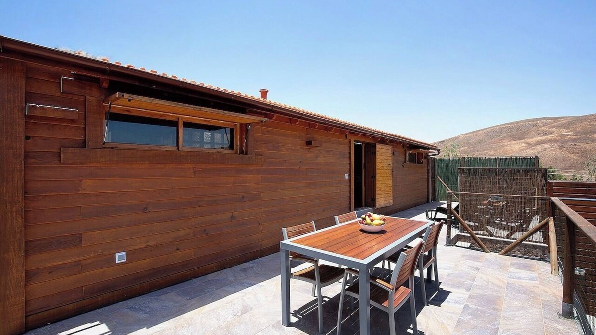 Tuineje House | Vacation Home 'La Casita De Vidal' with Mountain View, Private Terrace and Wi-Fi