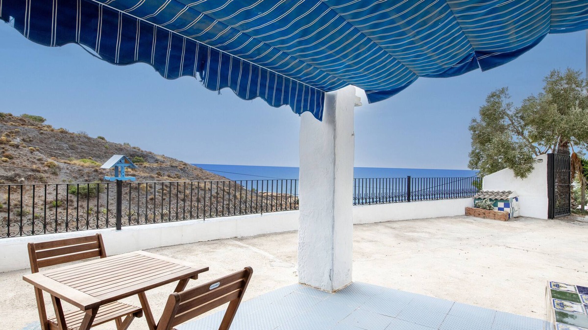 Sorvilan House | Vacation Home "Lathe Biosas" with Sea View, 2 Private Terraces & Wi-Fi