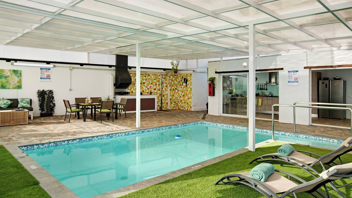 Ingenio House | Vacation home 'Los Cipreses' with Mountain Views, Indoor Pool, Garden & Wi-Fi