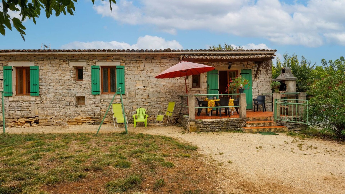 Barjac House | Vacation home Lozard by Interhome