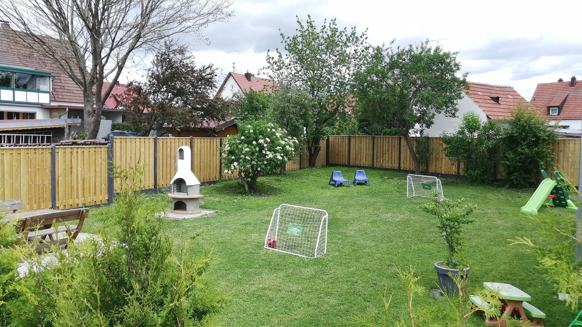 Burgau Apartment | Vacation home Mina near Günzburg and leisure park (Whg 1)