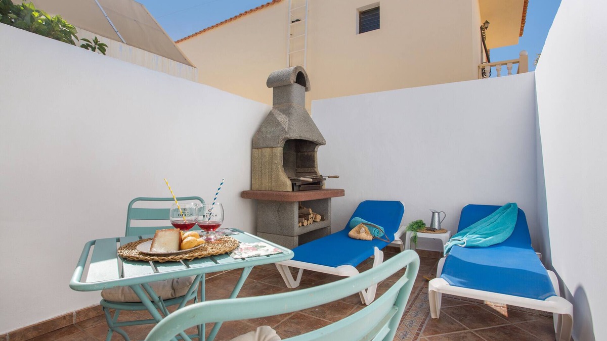 Las Playitas House | Vacation Home 'Neral Relax' with Mountain View, Wi-Fi and Air Conditioning