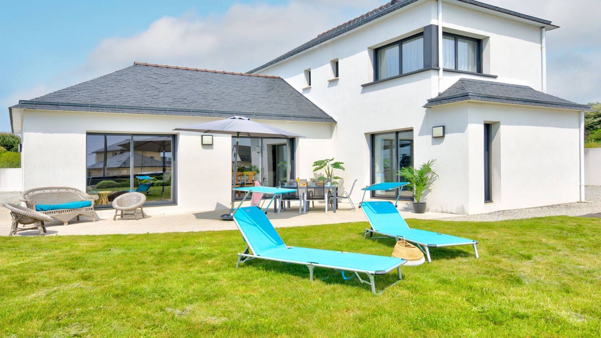 Telgruc-sur-Mer House | Vacation home Orphée by Interhome