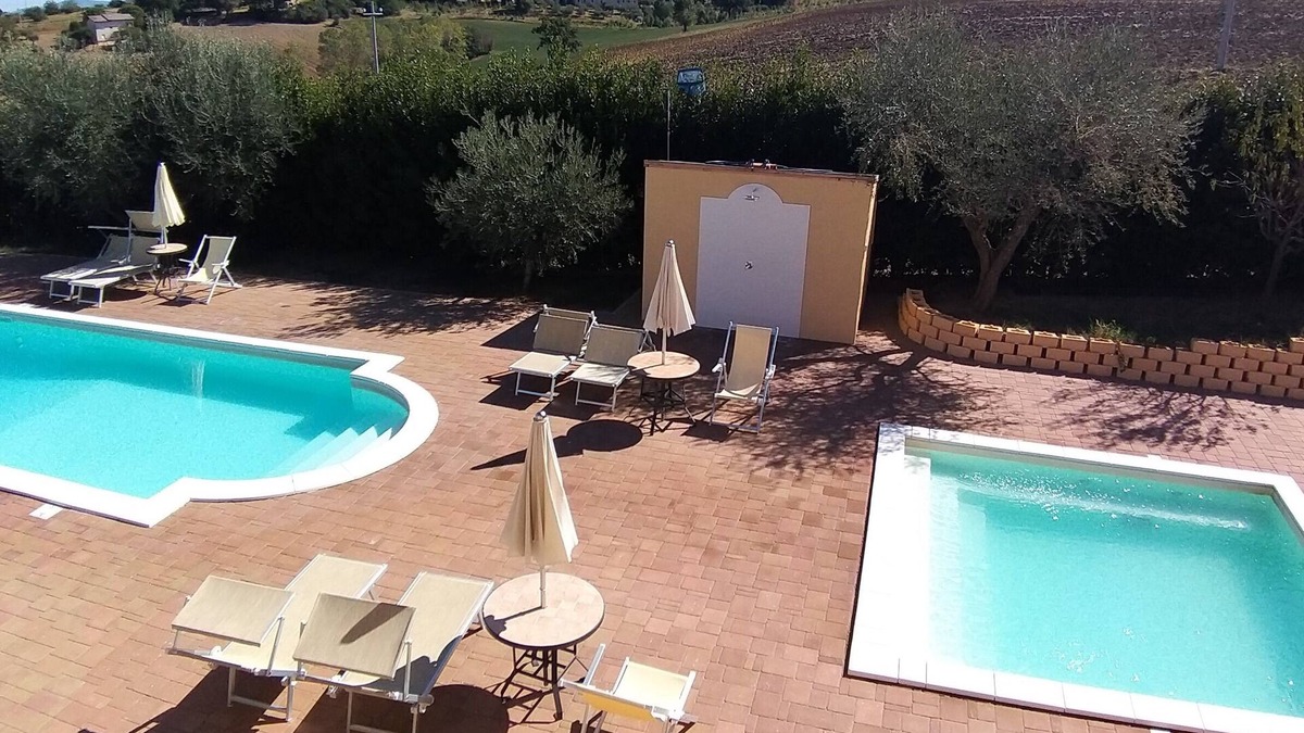 Appignano House | Vacation home of 7 apartments garden, swimming pools common lounge.Suitable for groups