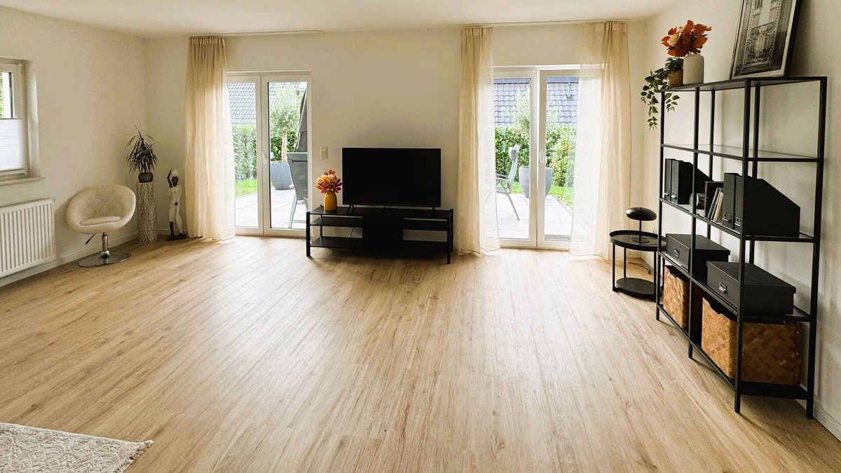 Bad Oeynhausen House | Vacation home opened in 2024/Modern and quiet location. 104 m2 Bad Oeynhausen