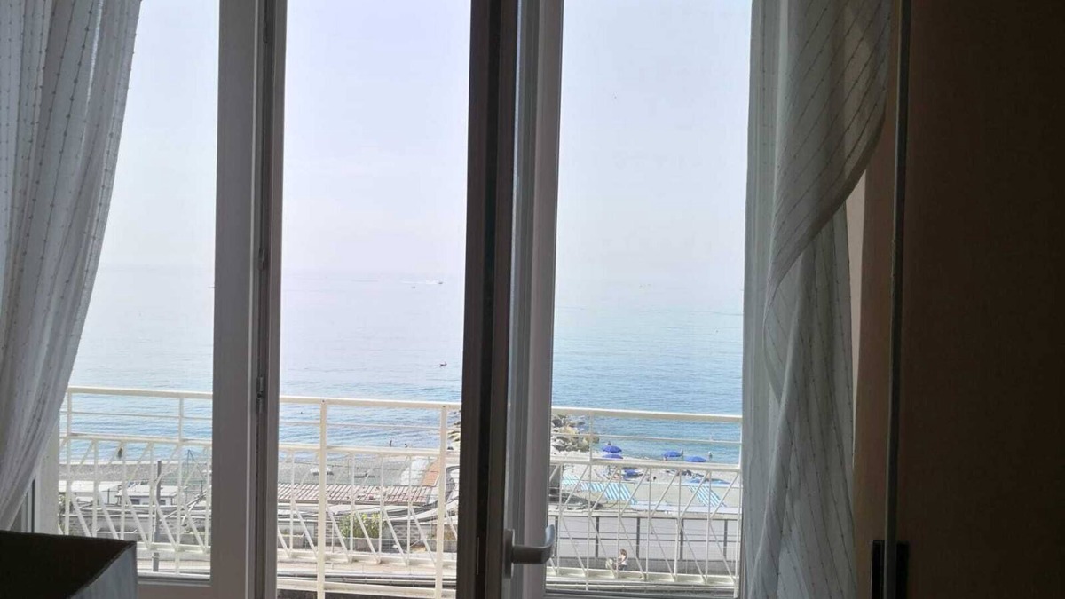 Cavi Apartment | Vacation home overlooking the sea