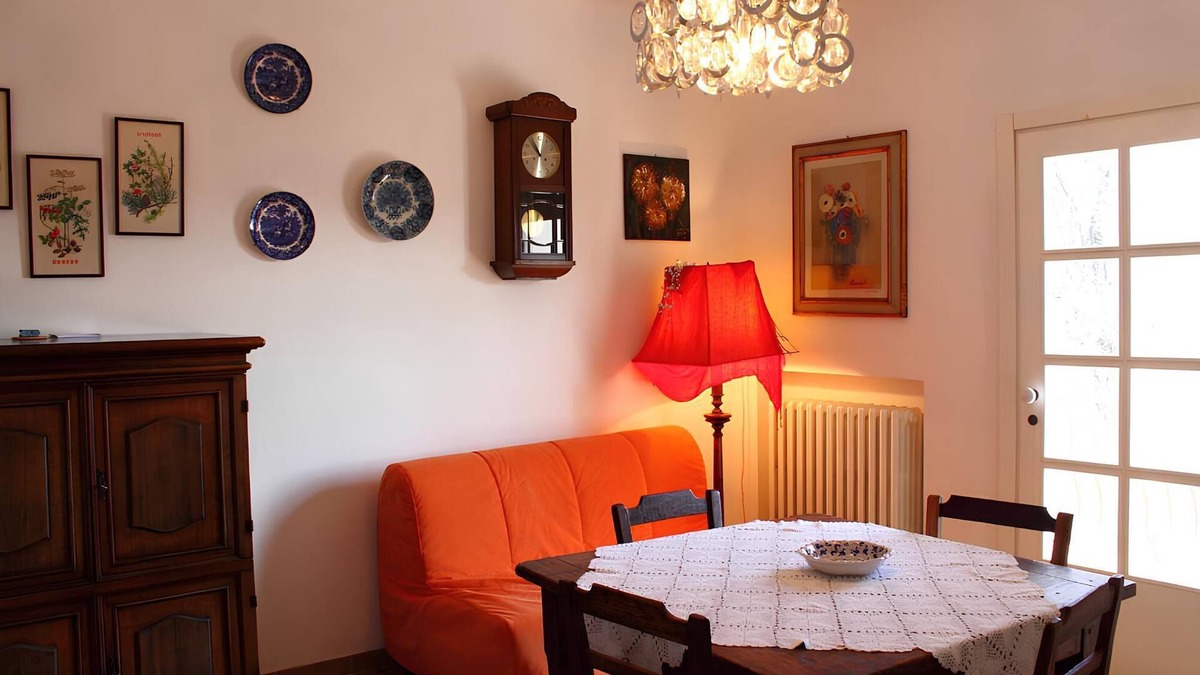 Modigliana House | Vacation Home "Re Piano I Fiori" with Balcony, Shared Pool & Wi-Fi