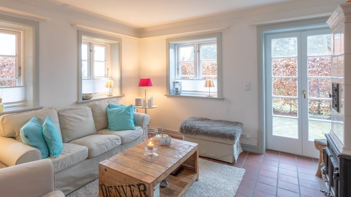 West Husum House | Vacation home Reethus Hans in Husum for up to 4 people