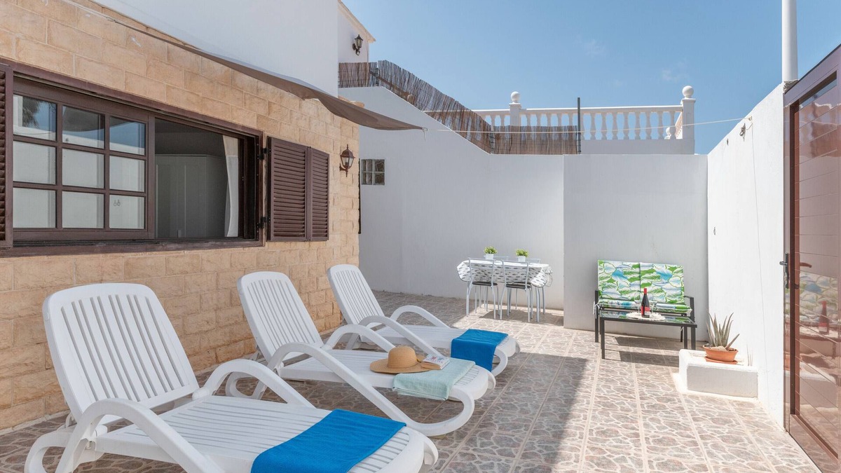Guime House | Vacation Home 'Rosalia' with Sea View, Private Terrace and Wi-Fi