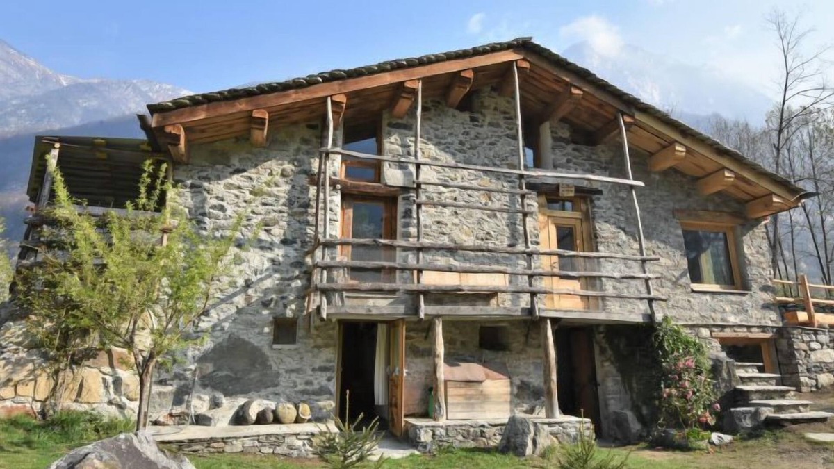 Piuro House | Vacation home Stua di Sfruz in Bergell (Italien) - 2 persons, 1 bedrooms