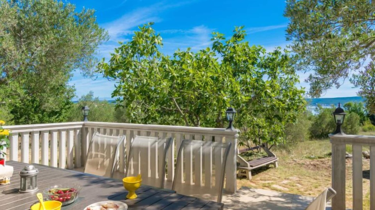 Nevidane House | Vacation home Tea by Interhome