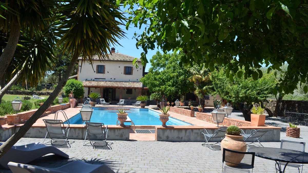 Randazzo House | Vacation home VillaVeda with pool and two suites etna national park