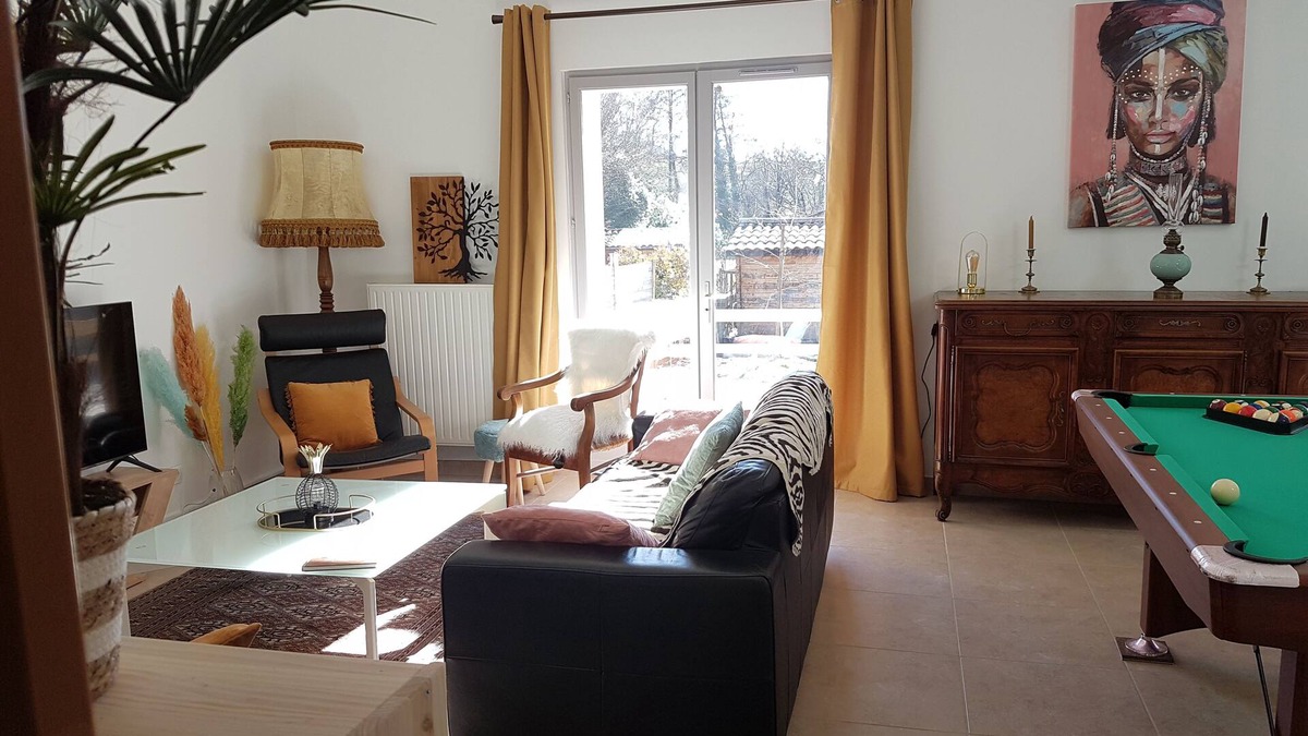 Ars-sur-Formans House | Vacation home with all comforts, relaxation and leisure