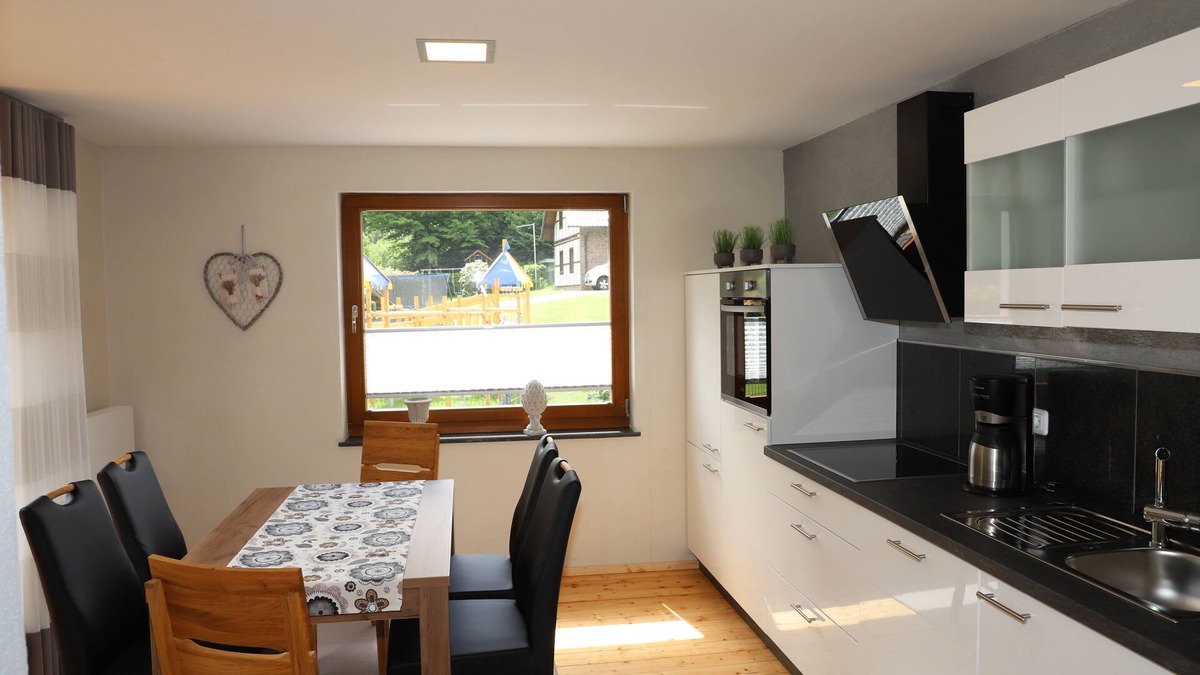 Dedenborn House | Vacation home with farmhouse flair