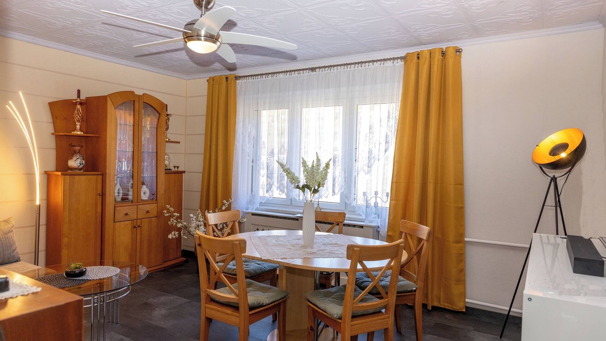 Diesbar-Seusslitz House | Vacation home with pool