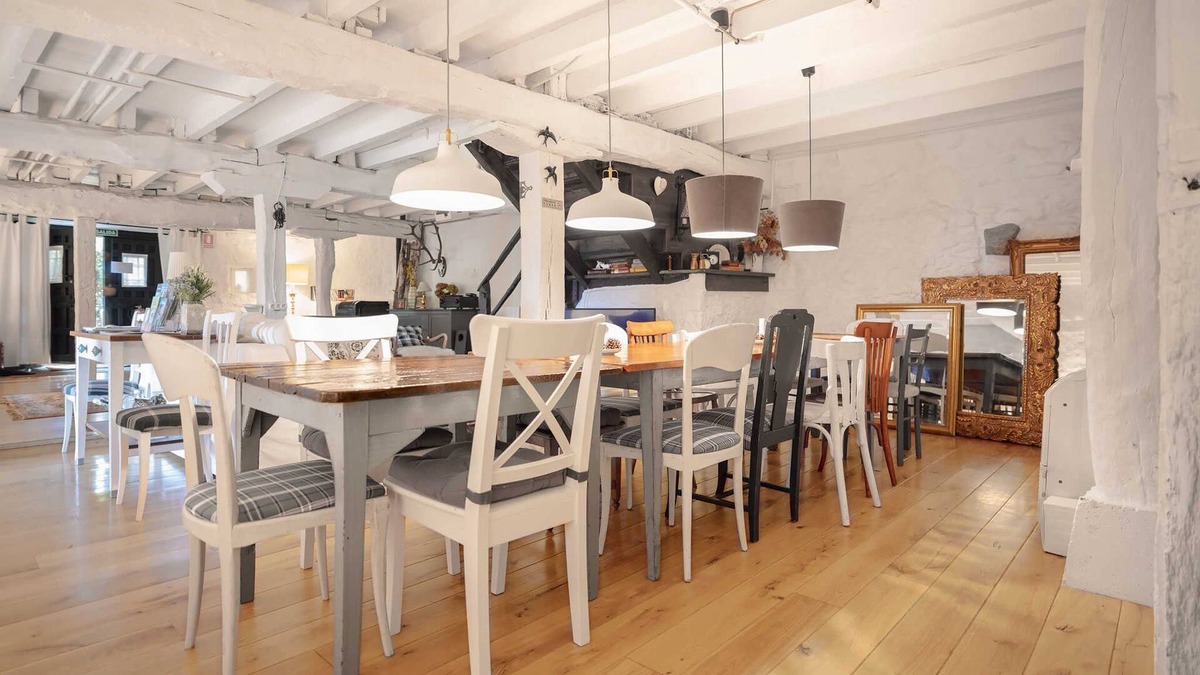 Trucios-Turtzioz House | Vacation House, full rental for 17 people with Garden, Barbecue and Swimming Pool.