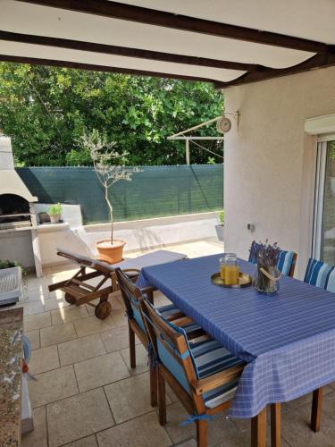 Silo House | Vacation house near the sea