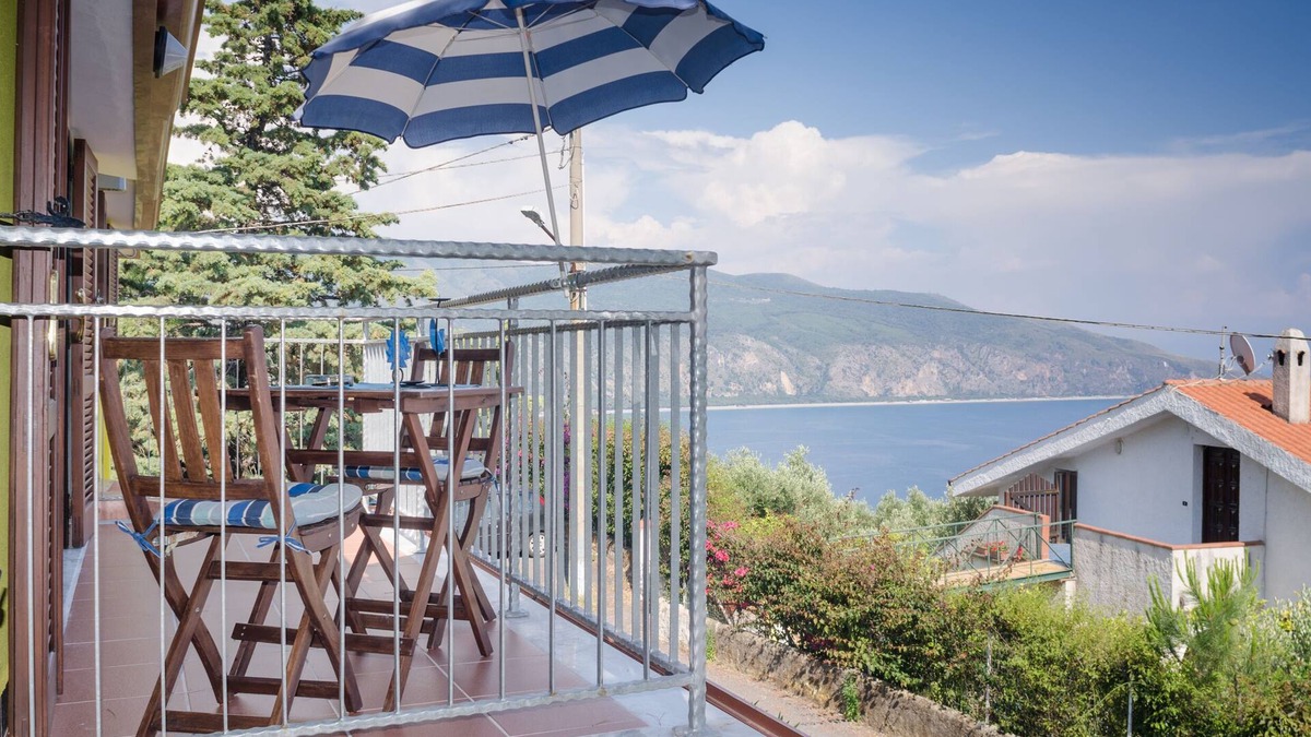 Centola Villa | Vacation House 'Ro. & Se.' in Palinuro IT. Blue Flag also 2025. Accommodation SUN