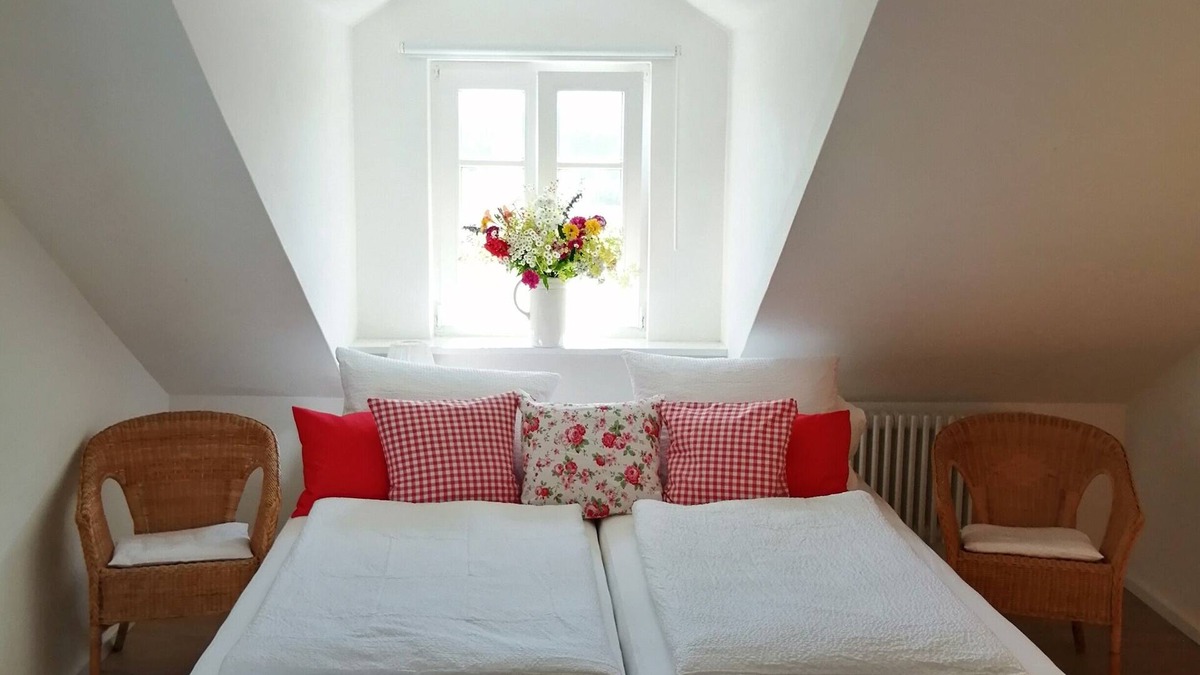 Kirchenlamitz Apartment | Vacation in the Fichtelgebirge near Weißenstädter See, new thermal bath 6 -13 people