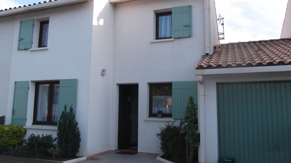 Vaux-sur-Mer House | Vacation rental close to the beach.