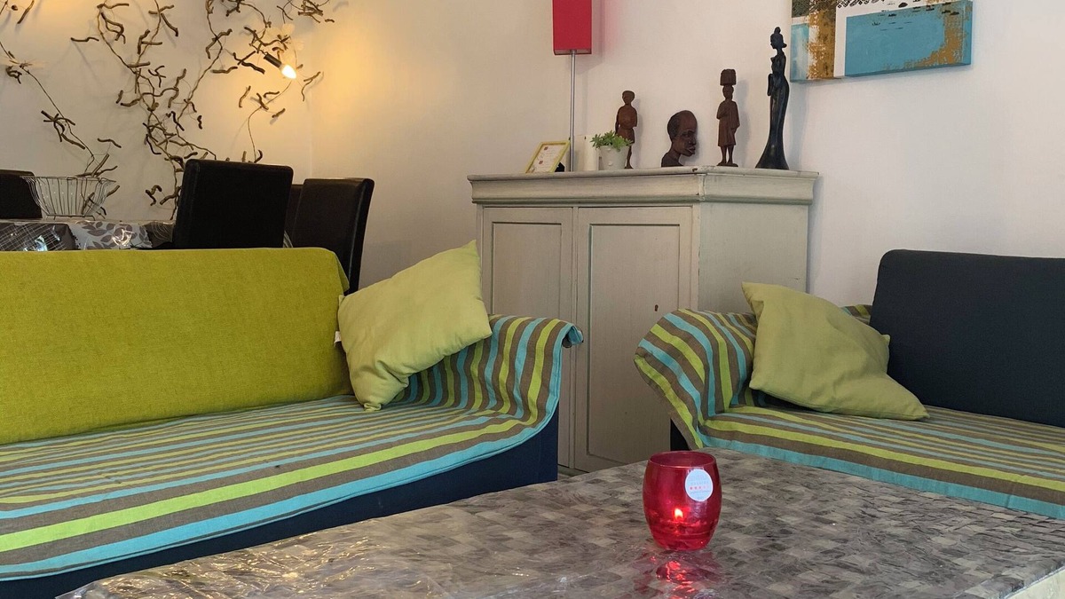 Le Sambuc House | Vacation rental single-storey house with 3 bedrooms, garden and parking space
