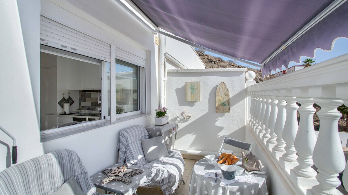 Arguineguin Apartment | Vacation Studio 'Estrella Del Mar Amazing Loft Casa' with Mountain View