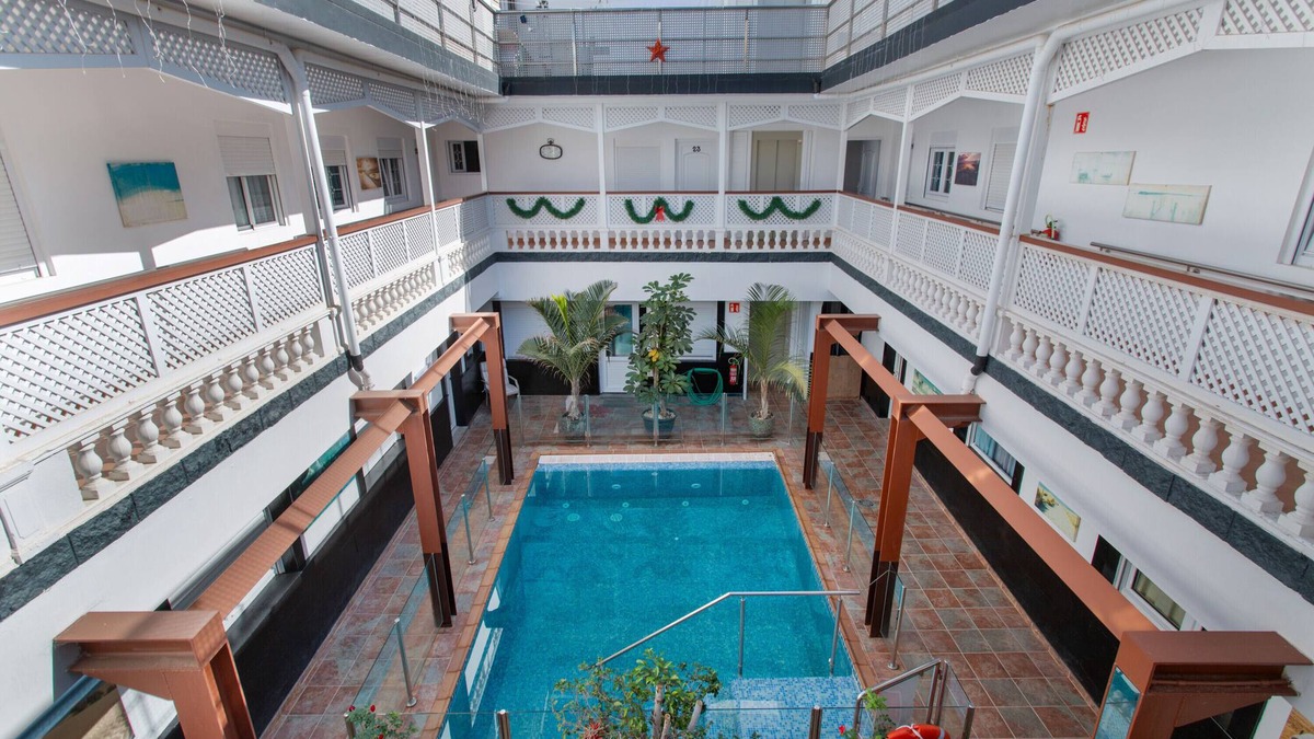 Playa de Arinaga Apartment | Vacation Studio 'Paula - 13' with Shared Pool, Shared Terrace and Wi-Fi