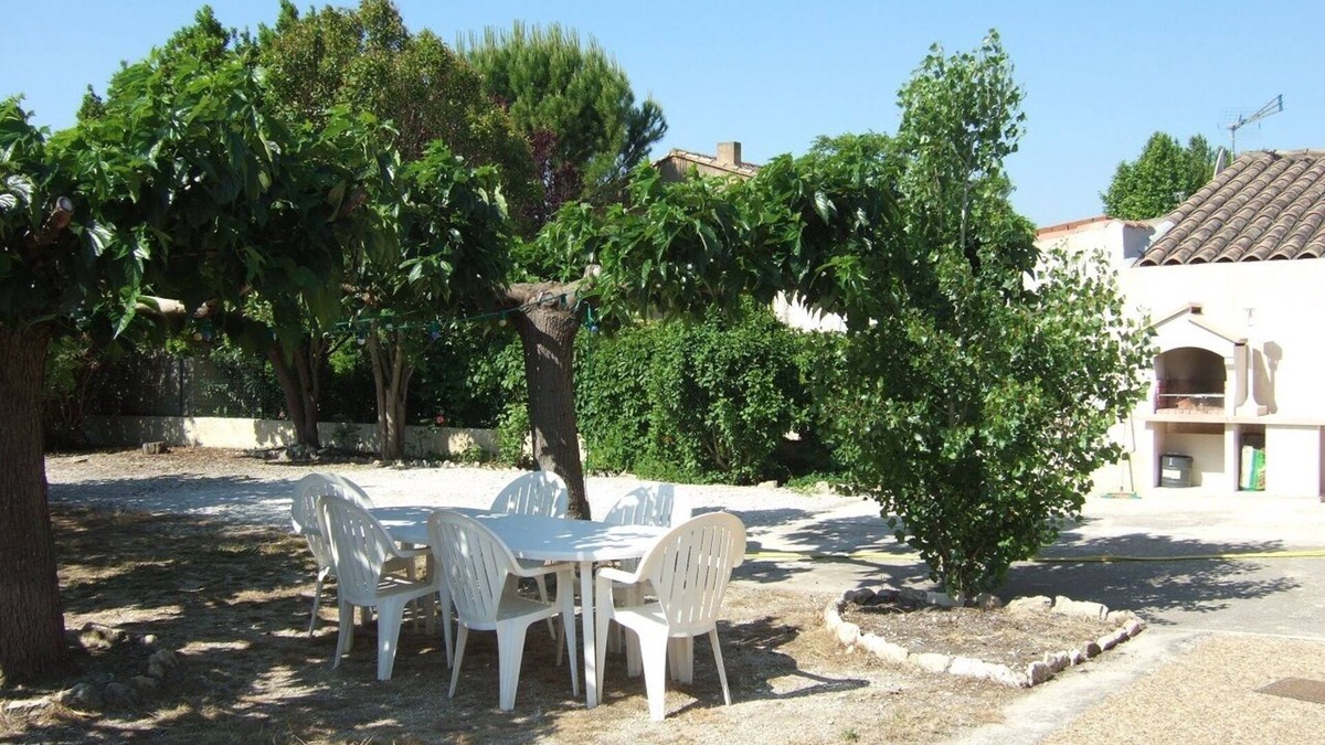 Pernes-les-Fontaines House | Vacation villa in quiet neighborhood near town center