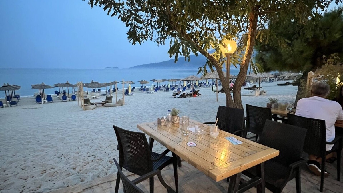 Chrisi Ammoudia Villa | Vacation Villa in Golden beach close to the sea