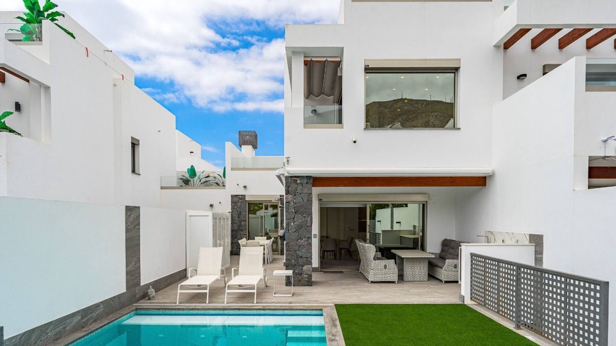 Los Cristianos Villa | Vacation Villa 'Karat Portofino' with Sea View, Wi-Fi and Air Conditioning